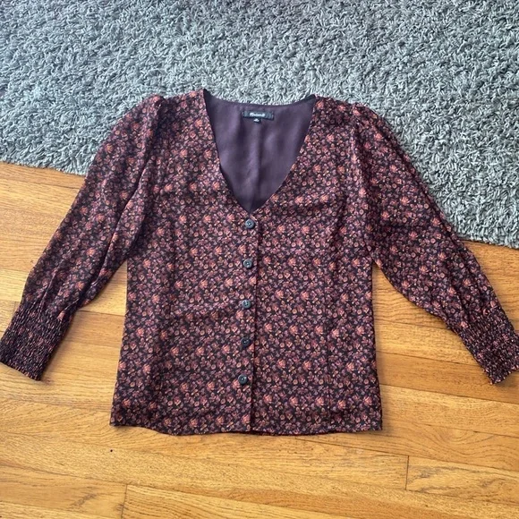 Madewell (Re)sourced Georgette Smocked-Cuff Button-Front Top in Orchard Floral - Picture 4 of 16